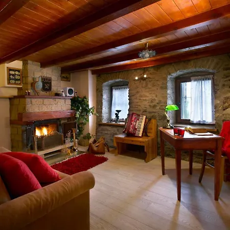 Hellochalet_chalet Du Bon Temps Dağ evi Vieyes